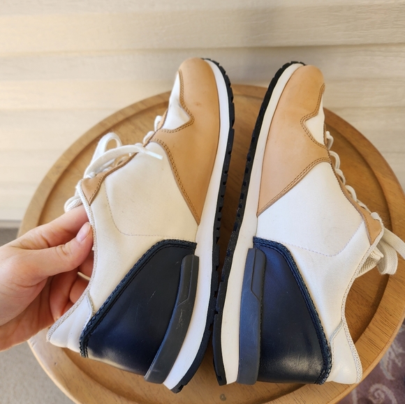 Tod\'s men\'s cream blue sneakers